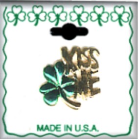Irish "Kiss Me" Script Lapel Pin in Gold Plate